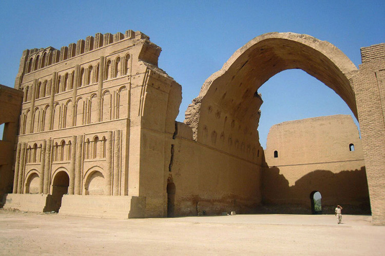 مردم برای مرمت تاق کسری، کارزار راه انداختند